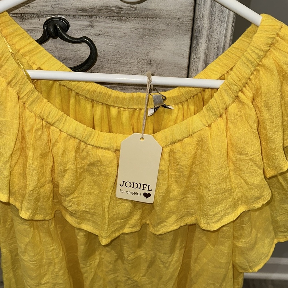 JODIFL Yellow Ruffle Top - Picture 2 of 4